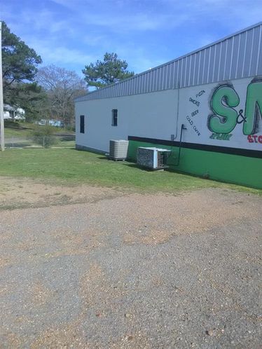 2011 Monticello St, Hazlehurst, MS 39083